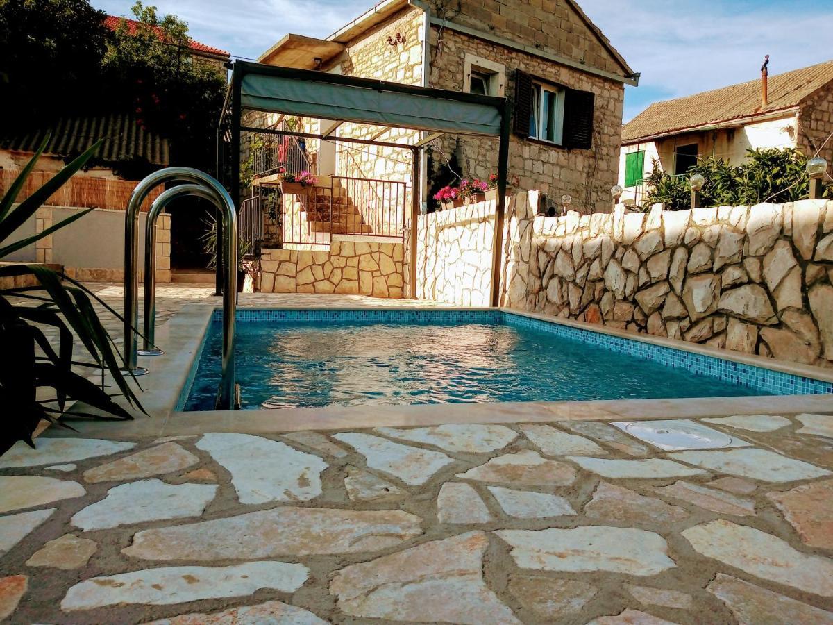 Apartments Tomina Donje Selo na Šolti Exterior foto
